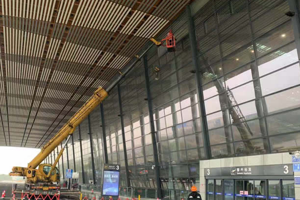 石狮玻璃幕墙维护和保养